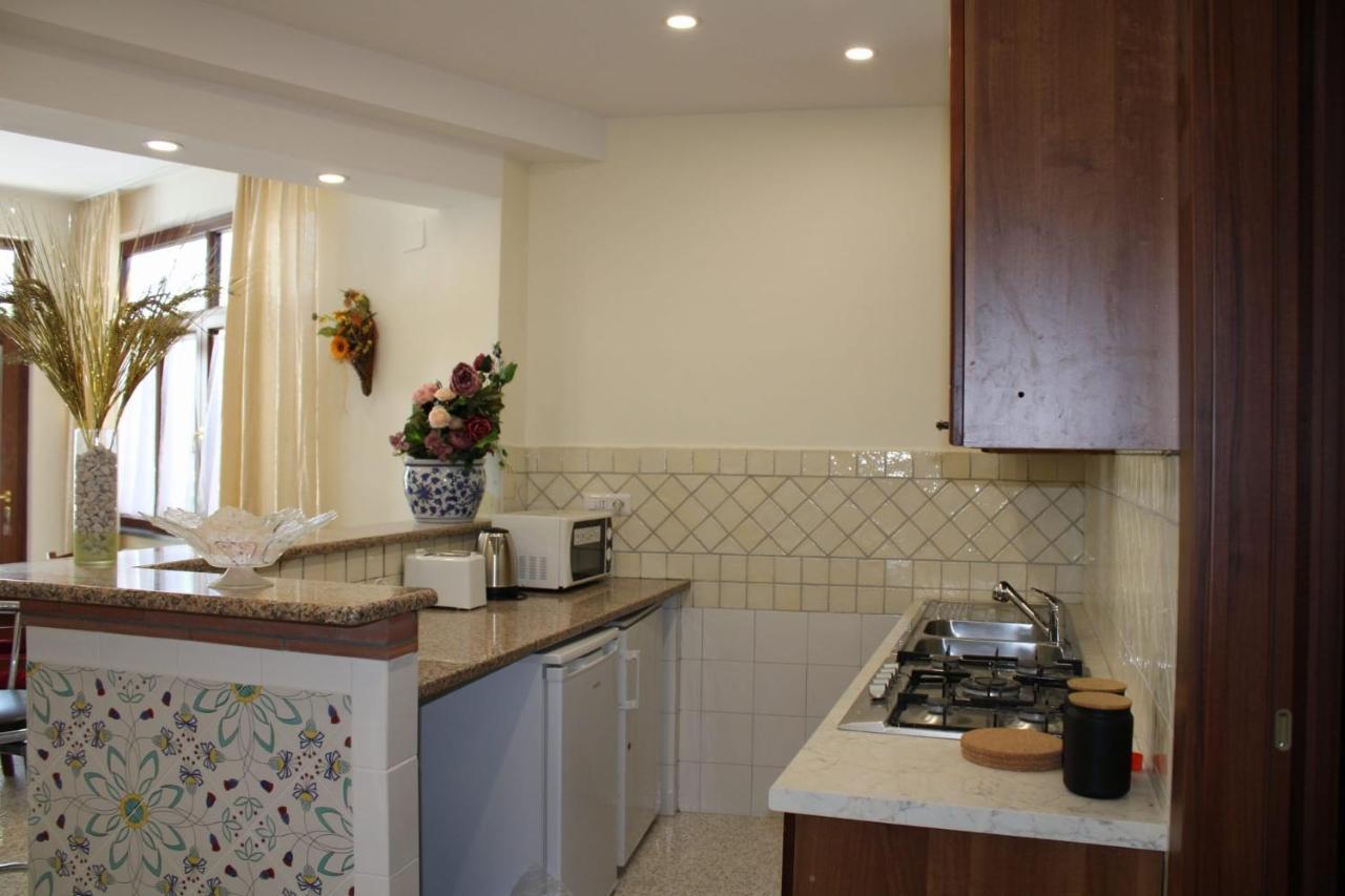 Casa Angelina Villa Termini ภายนอก รูปภาพ